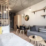 Rentplanet - Zarembowicza Ii شقة
